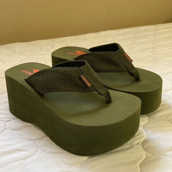 rocket dog flip flops for men